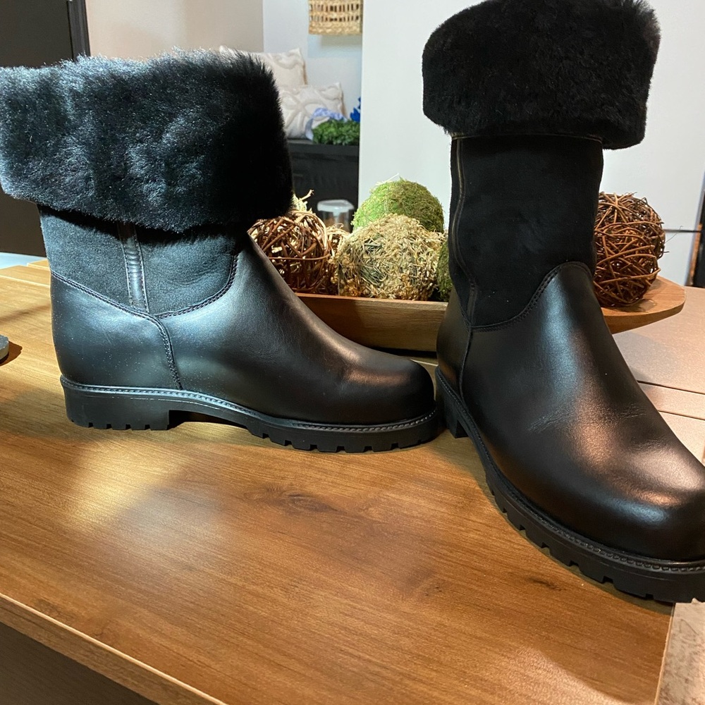 NWT La Canadienne Heritage boots